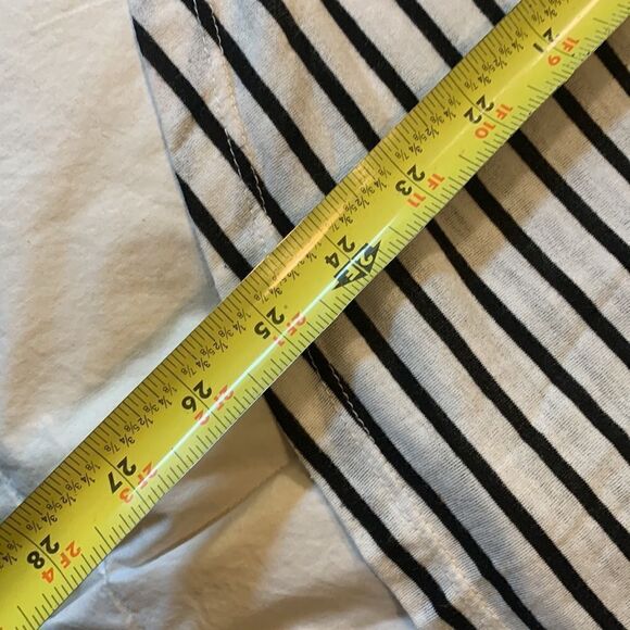 BP, large, V neck , T shirt top, great condition, polyester/rayon - Picture 7 of 9